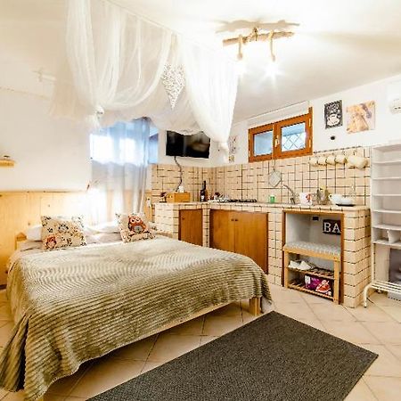 Tabor 1 Garden & Parking Apartment Naples Luaran gambar